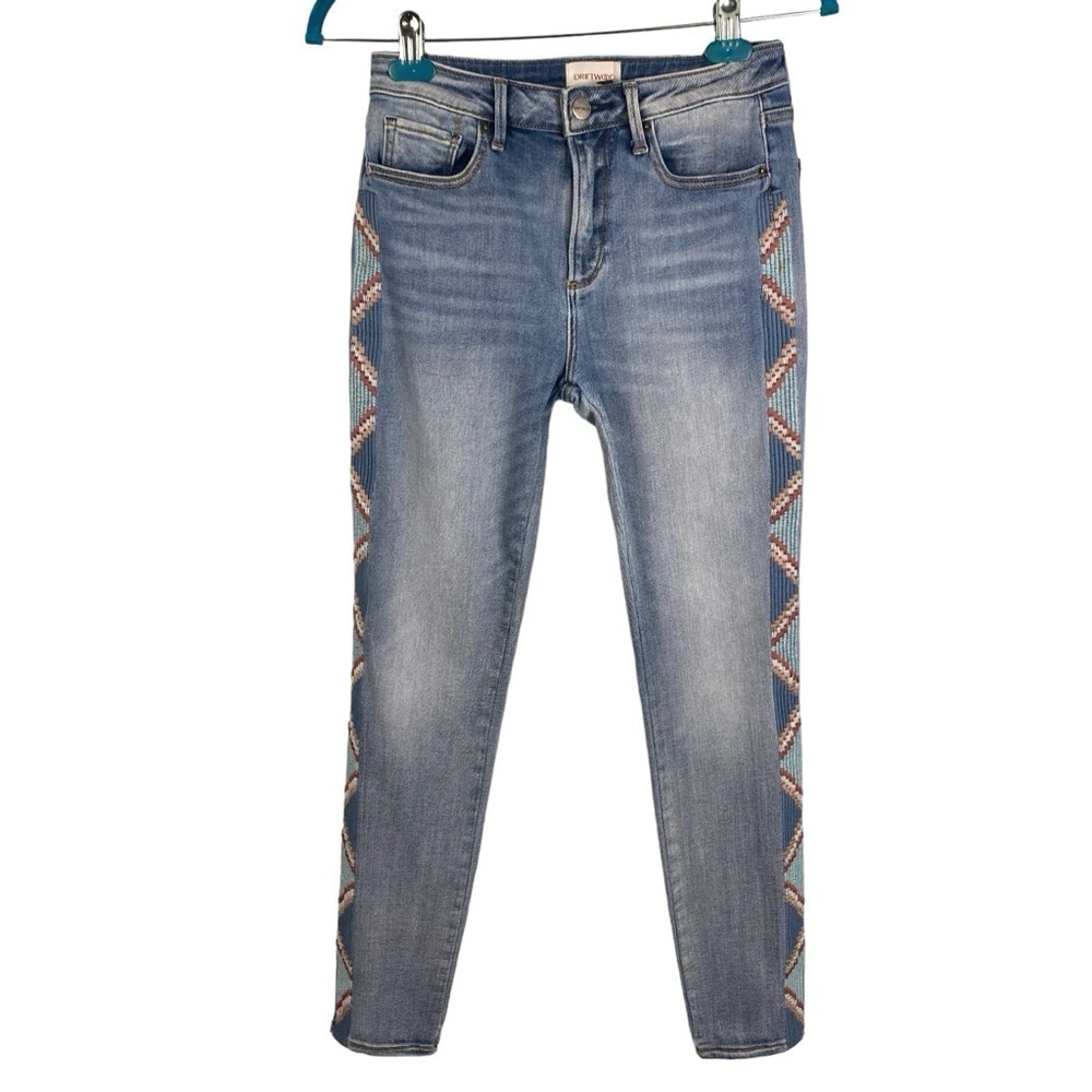 Driftwood Jackie High rise light denim with geometric side embroidery - Picture 2 of 6